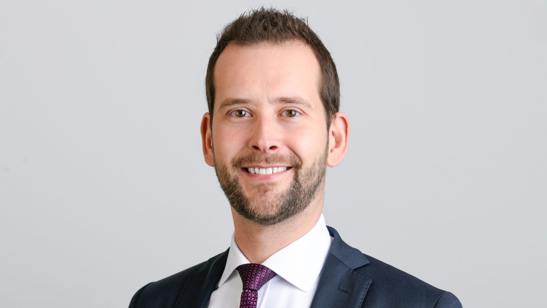 Roland Weiß leitet das Zins- und Währungsmanagement der DZ BANK