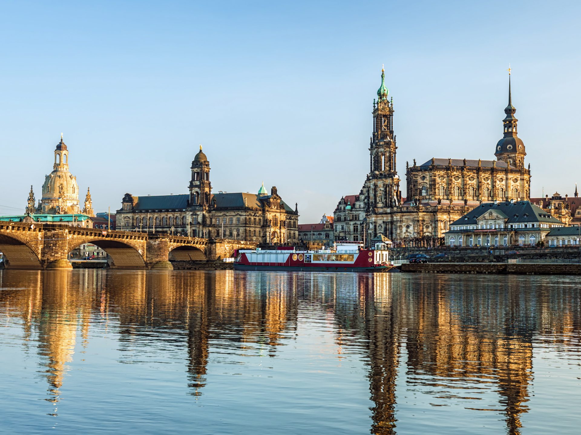 Stadtansicht Dresden mit Frauenkirche
