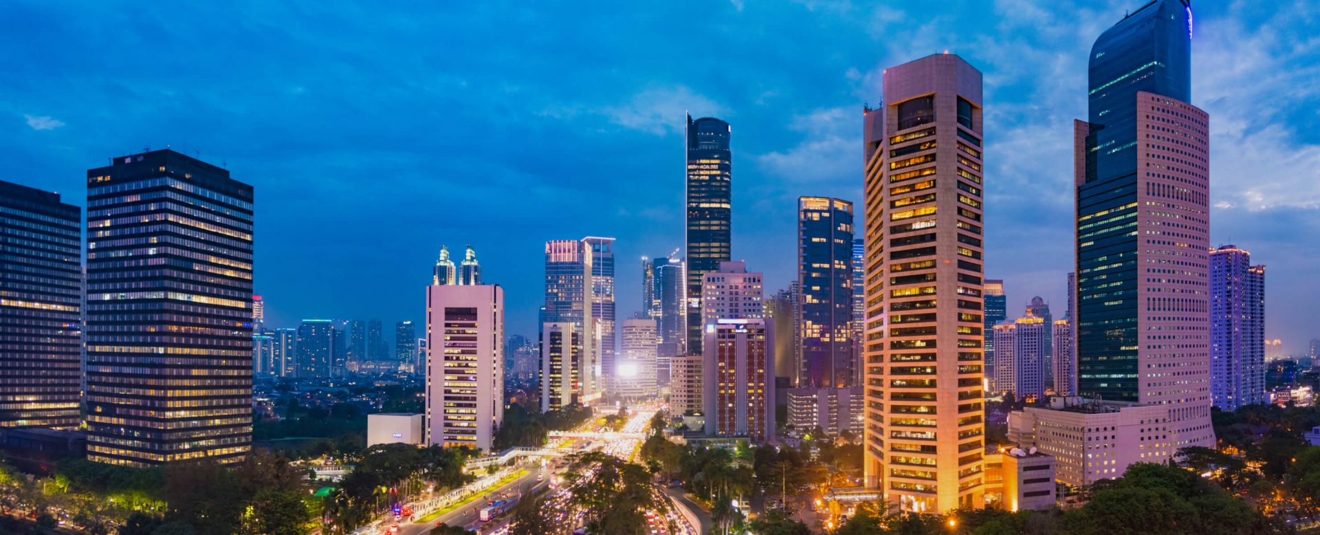 The early evening city skyline of Jakarta, where the DZ BANK representative office for Indonesia is located