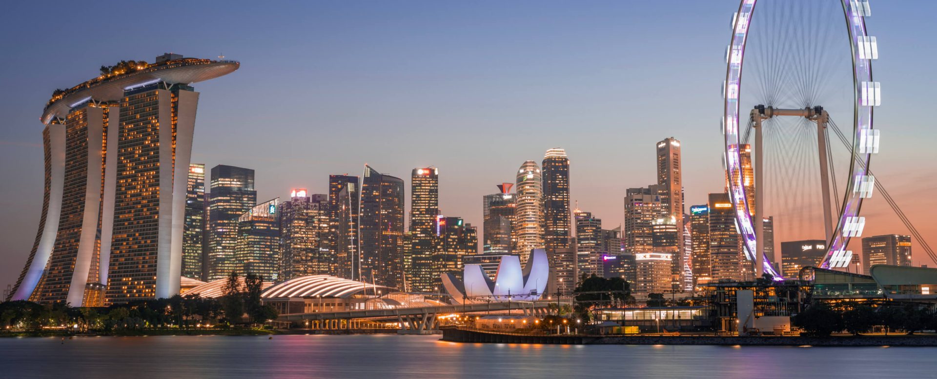 Skyline und Hafen von Singapur, Sitz der DZ BANK Singapur